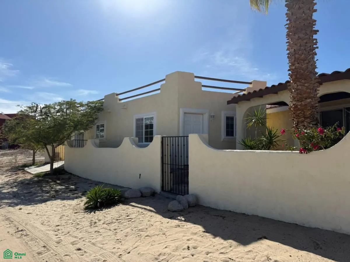 #17 Playa De Oro, Cerrada Del Golfo,  Guest House