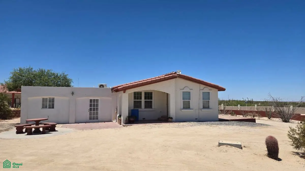 "GATE HOUSE"